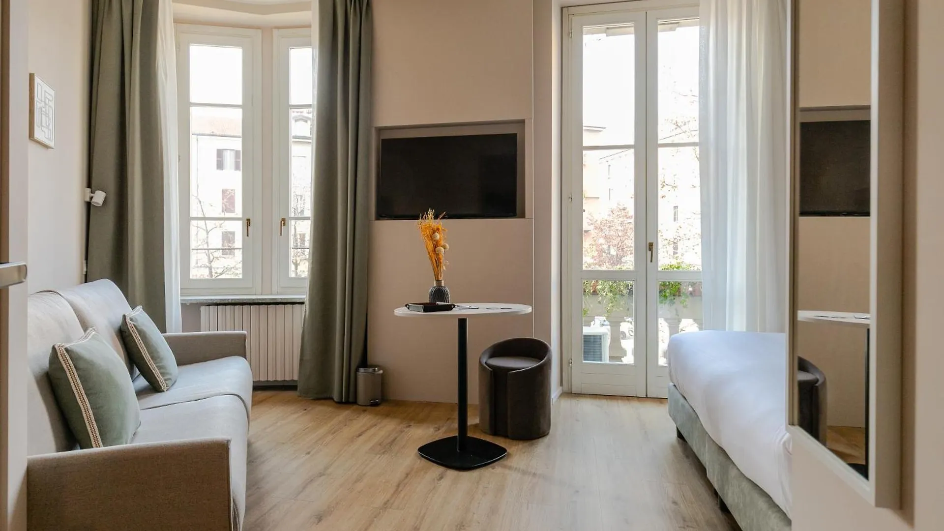 Aiello Hotels - Isola Design District Milan 0*,